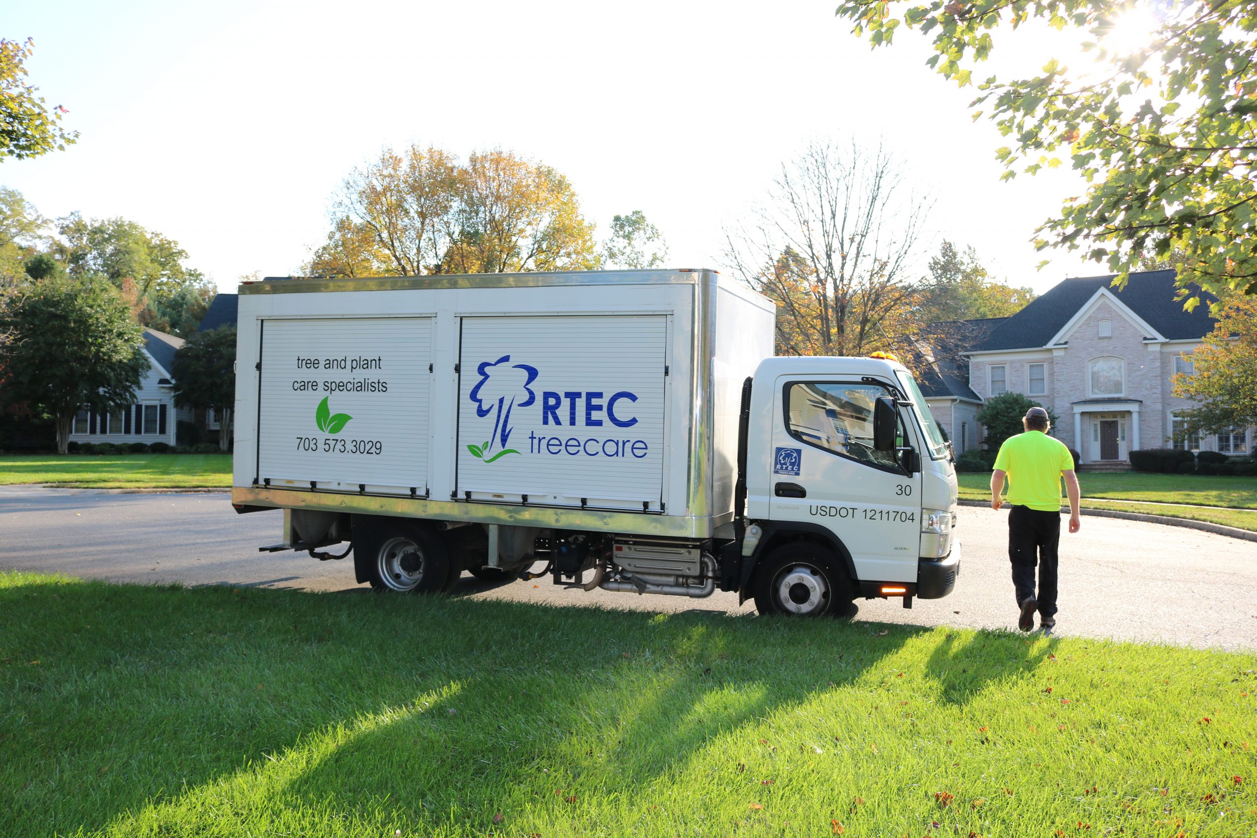 An RTEC certified arborist and RTEC truck